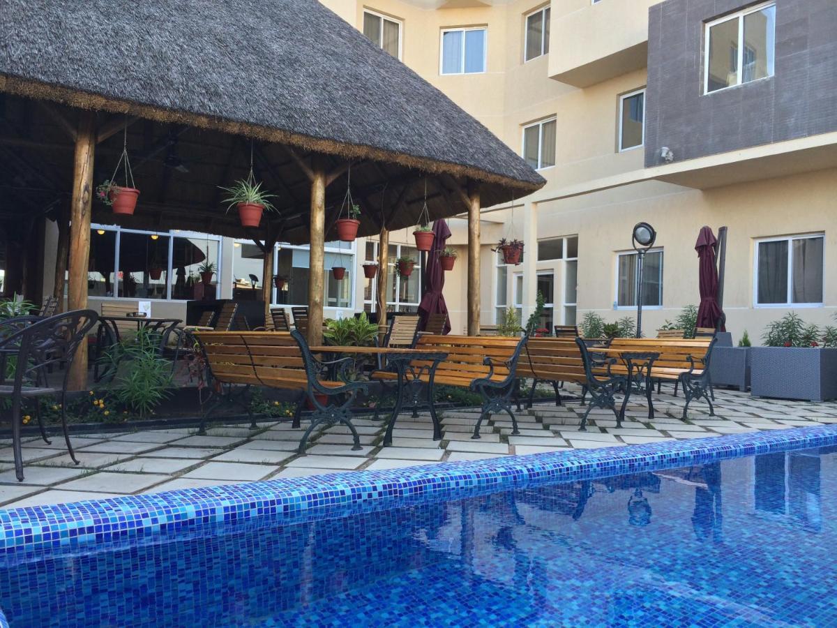 Tulip Inn Джуба Екстериор снимка